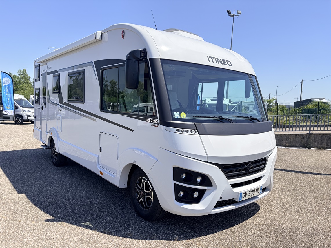 Camping-car ITINEO SB 700 BOITE AUTO