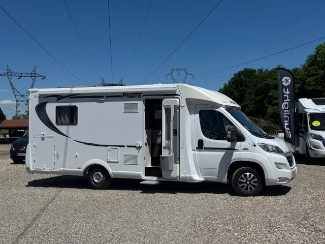 P700