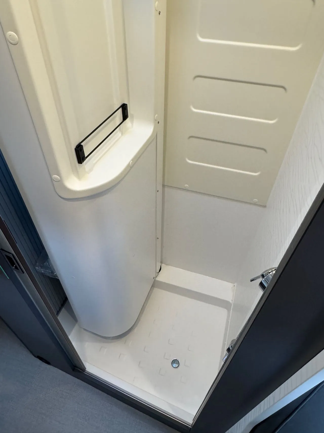 Fourgon aménagé - Dreamer - D68 - 2026