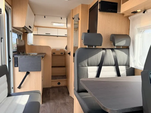 Camping-car - Sunlight - V 67S - 2026