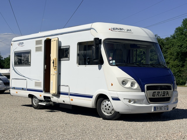 Camping-car ERIBA 636