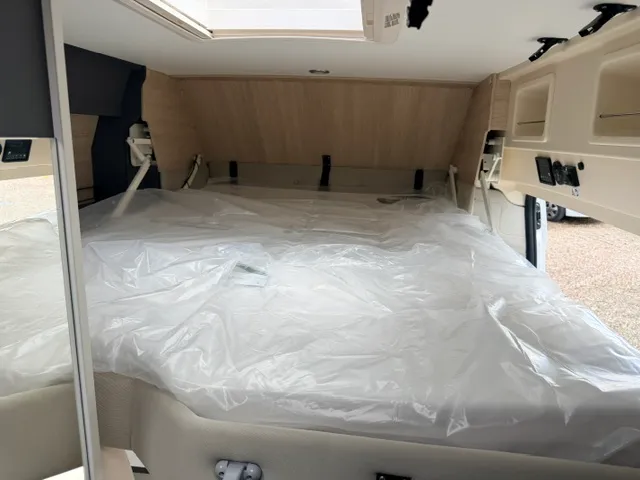 Fourgon aménagé - Dreamer - CAMPER FIVE - 2026