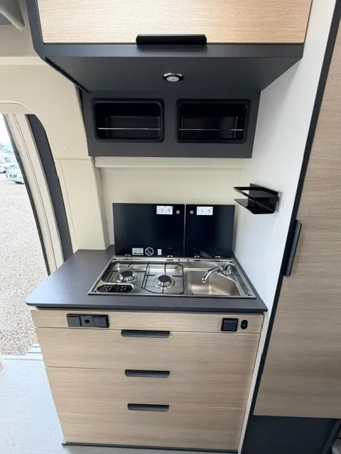 Fourgon aménagé - Dreamer - CAMPER FIVE - 2026
