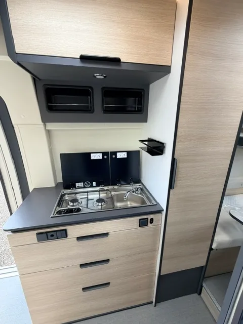 Fourgon aménagé - Dreamer - CAMPER FIVE - 2026