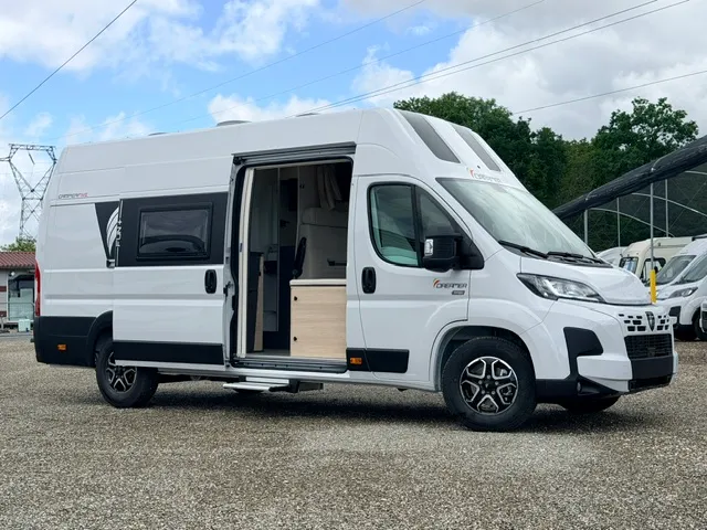 Fourgon aménagé - Dreamer - CAMPER FIVE - 2026