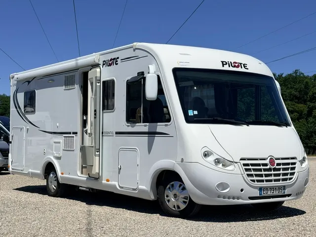 Camping-car occasion – Intégral — Camping-car profilé