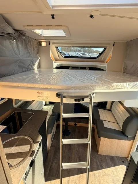 Camping-car - Sunlight - T7433 Q - 2027