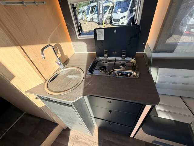 Camping-car - Sunlight - T7433 Q - 2027