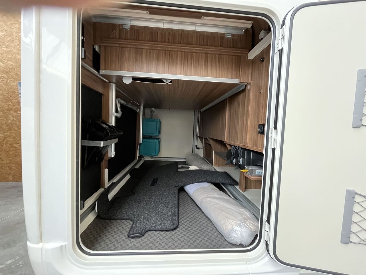 Camping-car - Eura Mobil - integra i 890 qb - 2024