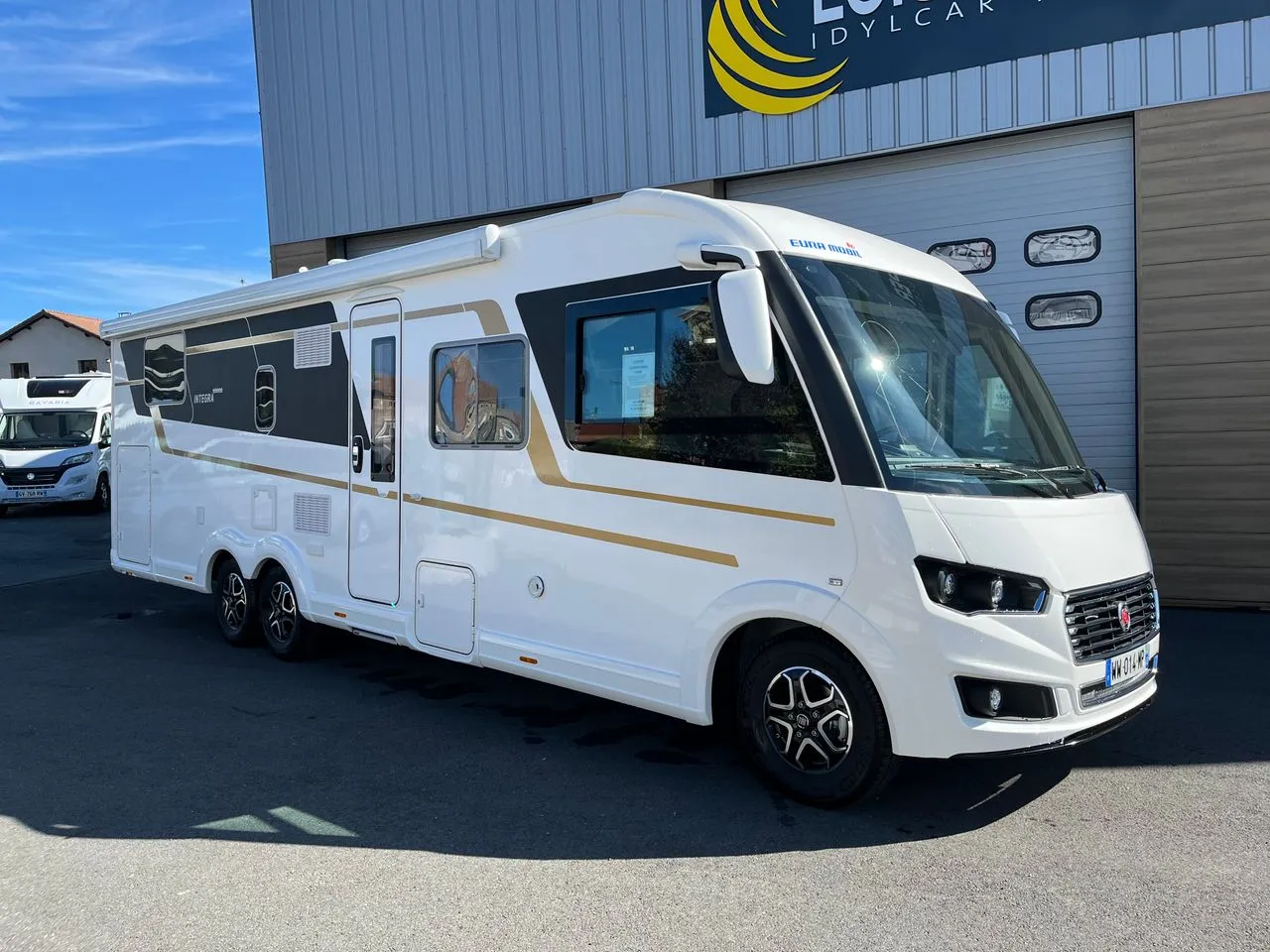 Camping-car - Eura Mobil - integra i 890 qb - 2024