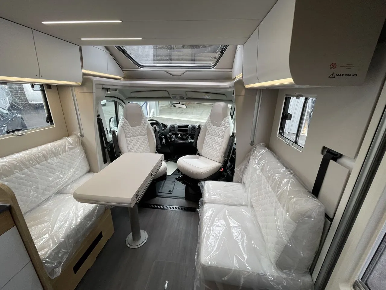 Camping-car - Adria - MATRIX Plus 670 DC - 2025