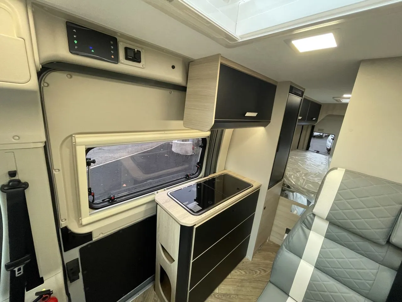 Fourgon aménagé - Chausson - V690 Sport Line - 2025