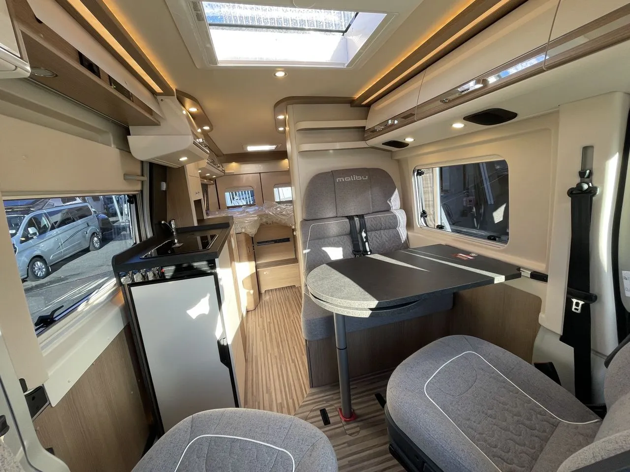 Fourgon aménagé - Malibu - 640 LE-RB Coupé Two-Rooms First Class - 2025