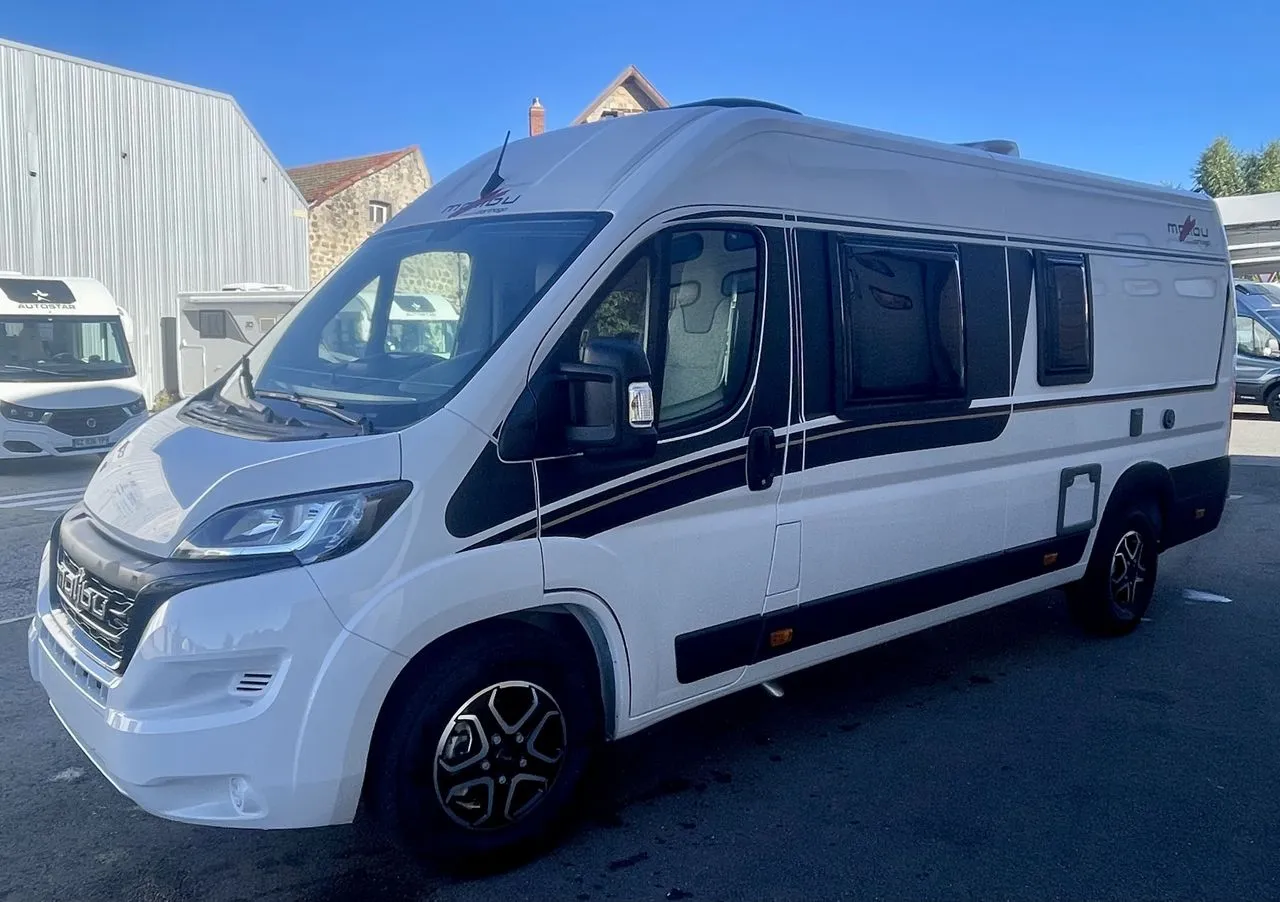 Fourgon aménagé - Malibu - First Class - 640LE RB Two Rooms - 2024