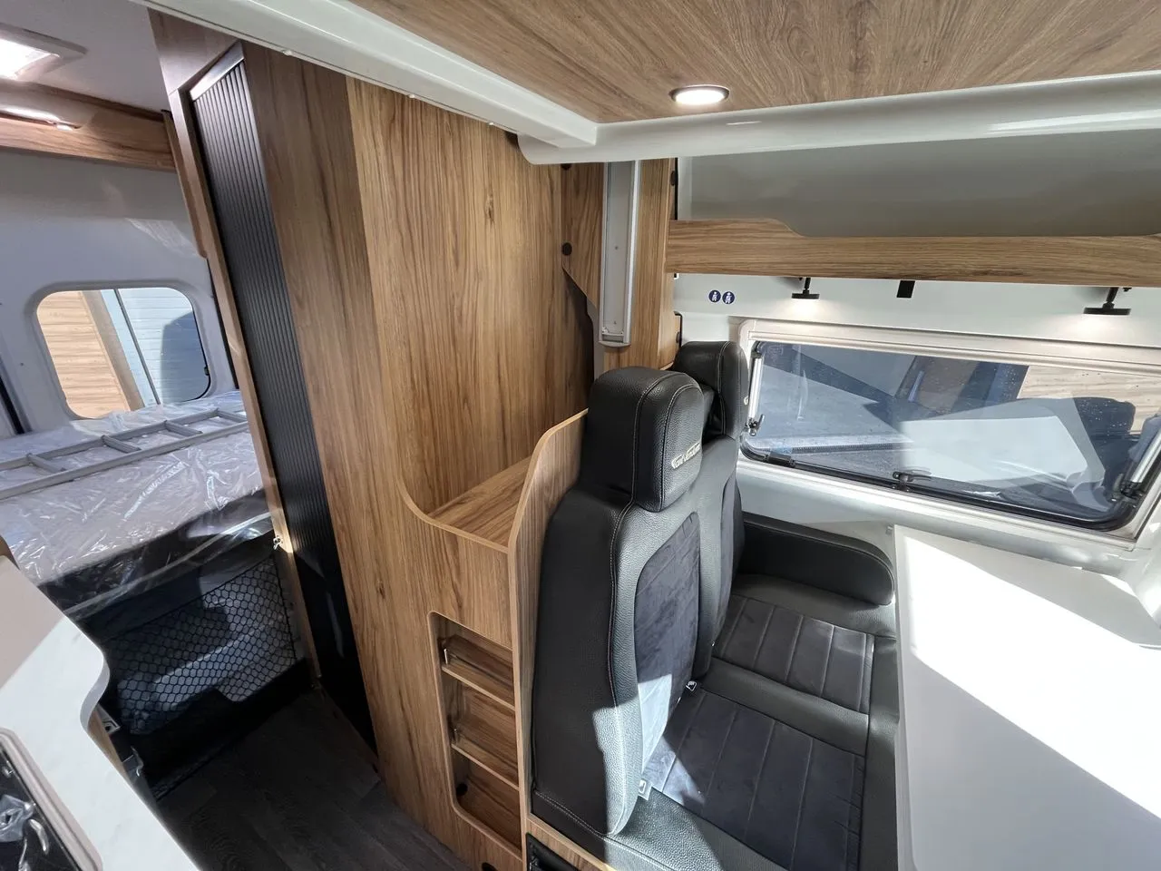 Fourgon aménagé - Font Vendôme - TerraVan Elegance - 2026