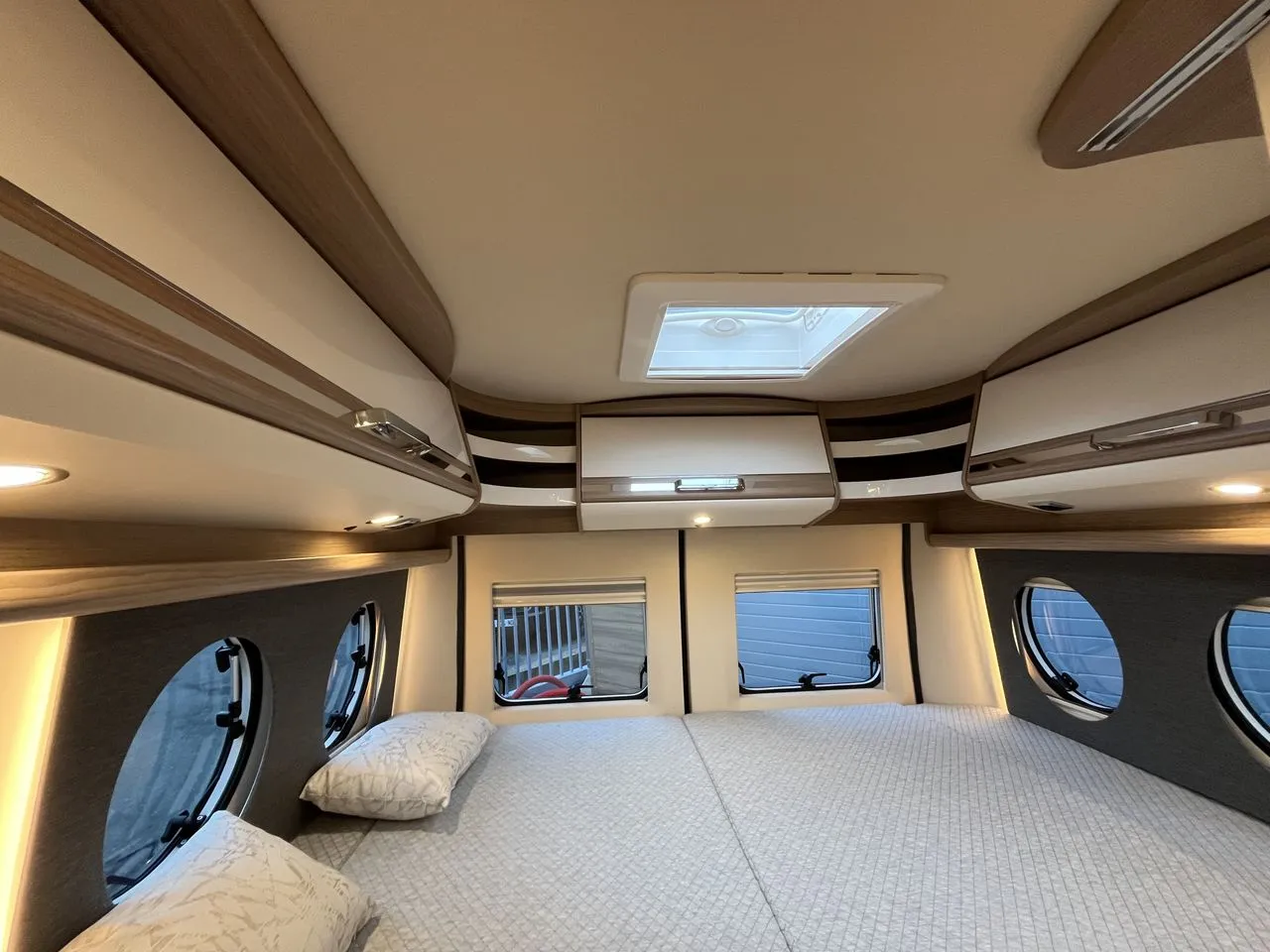 Fourgon aménagé - Malibu - 600DB-K Diversity GT Skyview - 2026