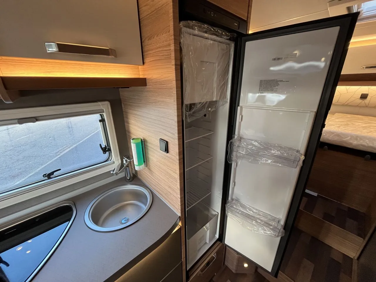 Camping-car - Weinsberg - CaraCompact Suite 640 MEG Edition Pepper - 2024