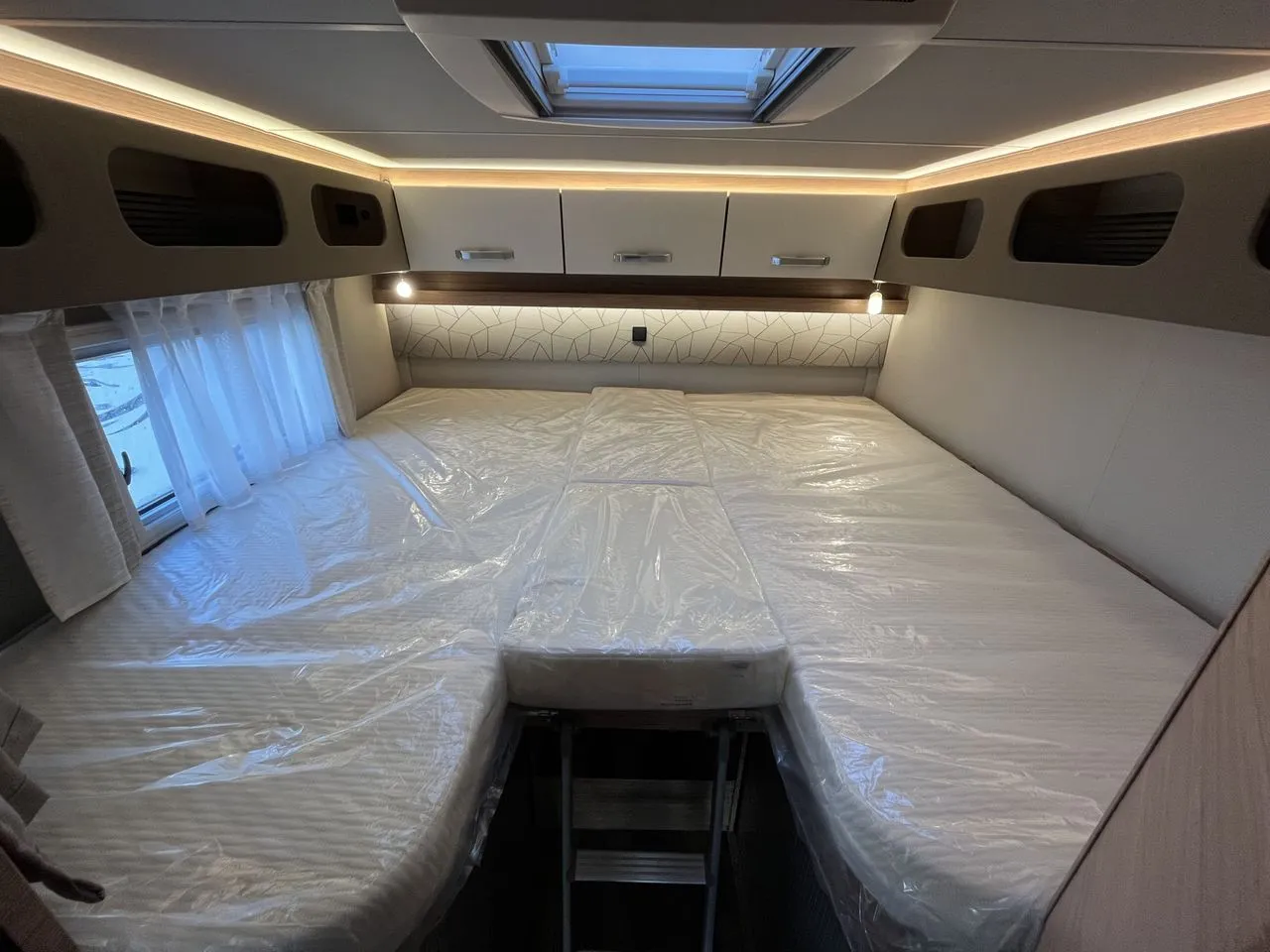 Camping-car - Weinsberg - CaraCompact Suite 640 MEG Edition Pepper - 2024