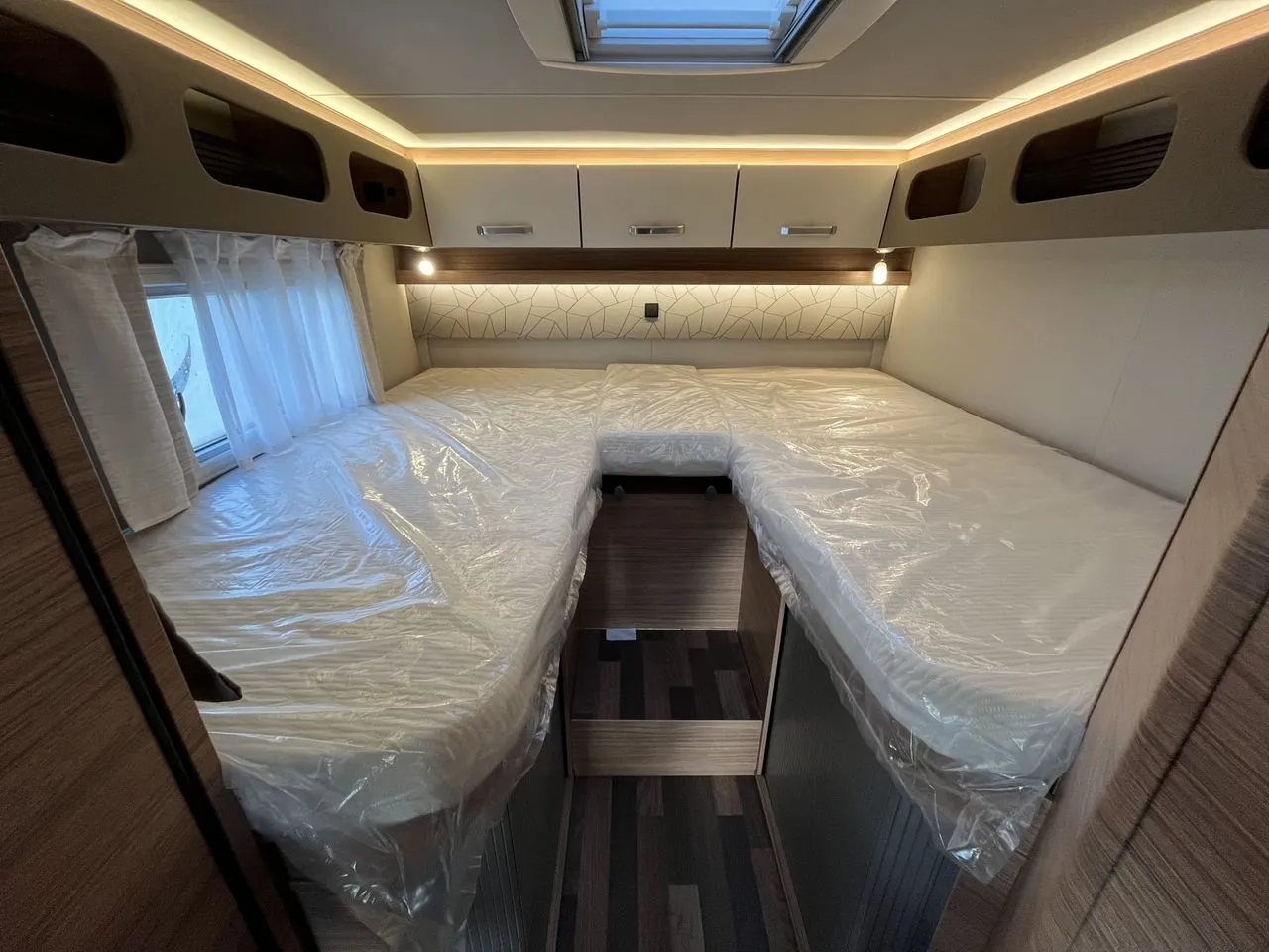 Camping-car - Weinsberg - CaraCompact Suite 640 MEG Edition Pepper - 2024
