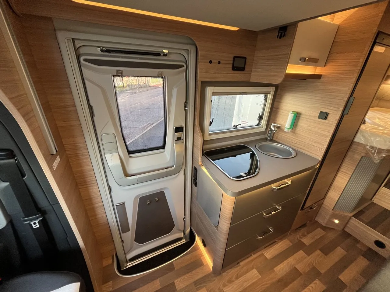 Camping-car - Weinsberg - CaraCompact Suite 640 MEG Edition Pepper - 2024