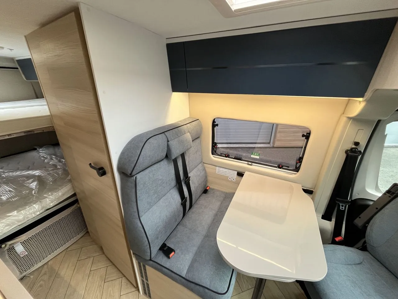 Fourgon aménagé - Chausson - V594 Max First-Line Light - 2026