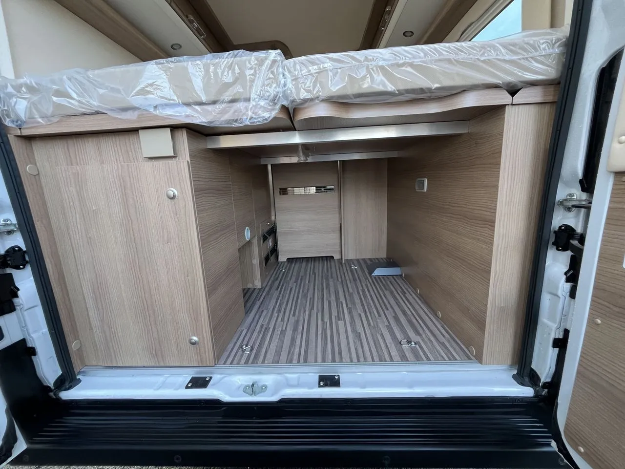 Fourgon aménagé - Malibu - 640 LE-RB Two-Rooms - 2024