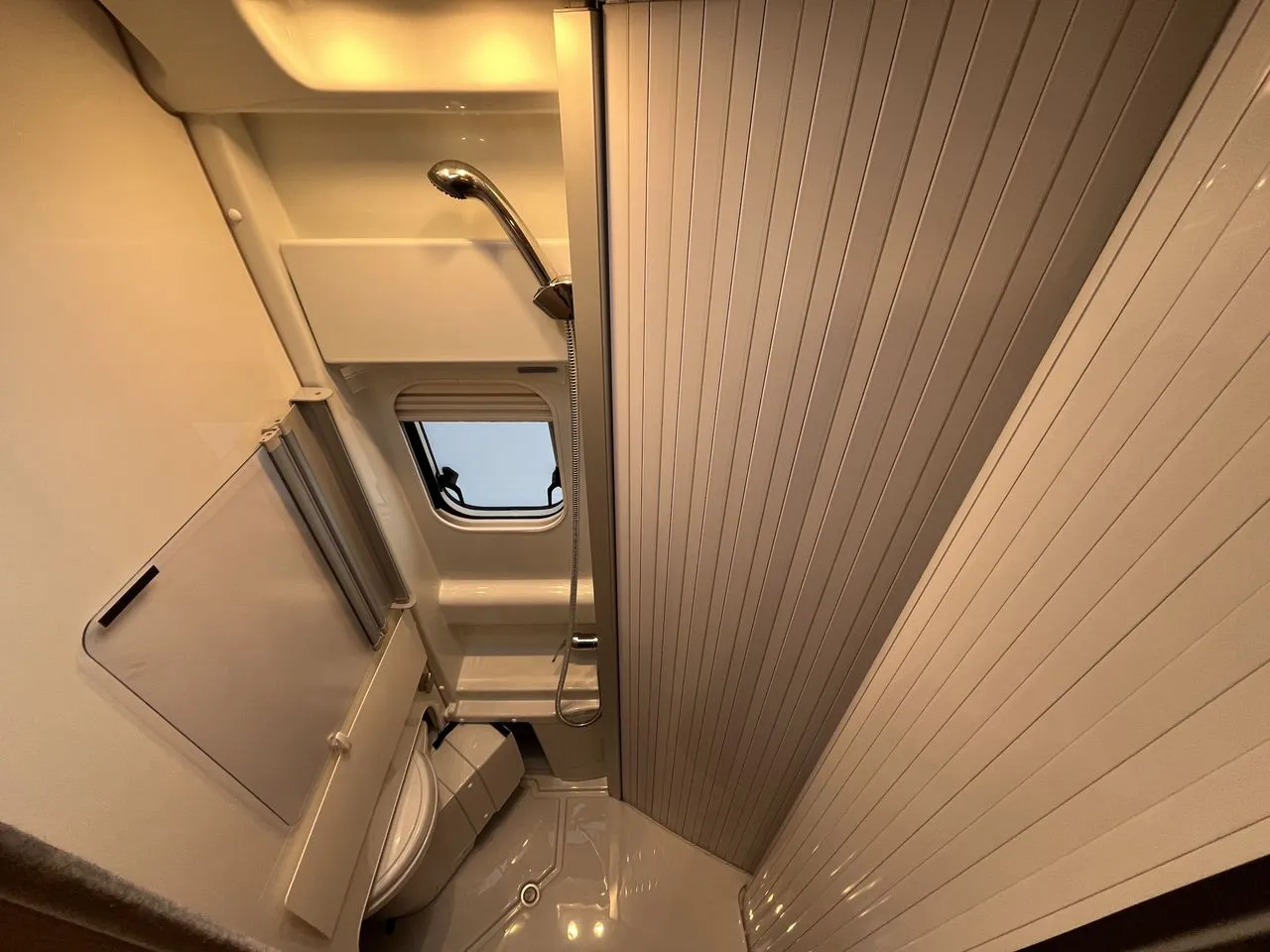 Fourgon aménagé - Malibu - 640 LE-RB Two-Rooms - 2024