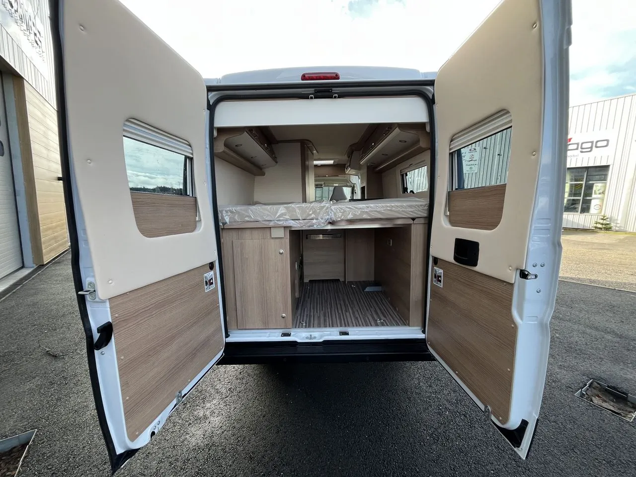 Fourgon aménagé - Malibu - 640 LE-RB Two-Rooms - 2024