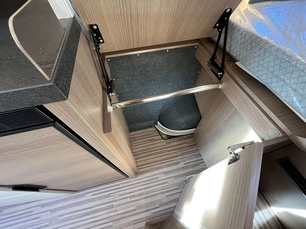 Fourgon aménagé - Malibu - Charming 640 LE-K GT-Skyview - 2025