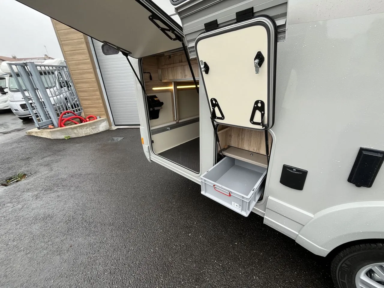 Camping-car - Eura Mobil - Integra Line GT 726 QF Comfort - 2027