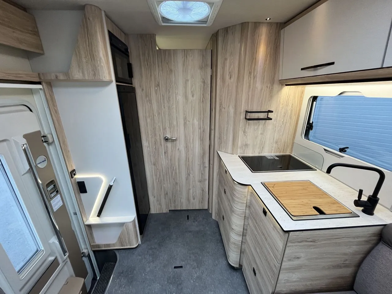 Camping-car - Eura Mobil - Integra Line GT 726 QF Comfort - 2027