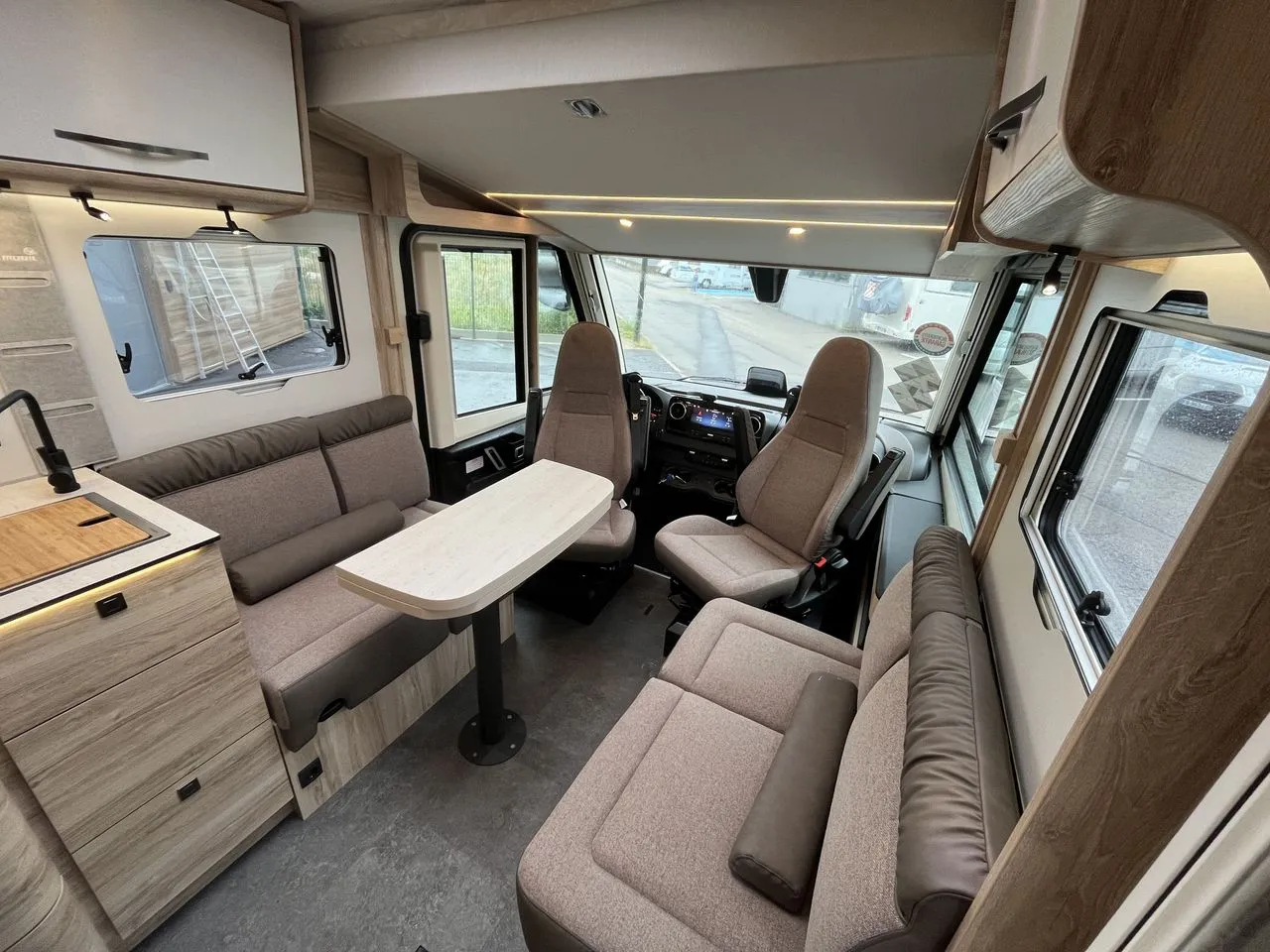 Camping-car - Eura Mobil - Integra Line GT 726 QF Comfort - 2027