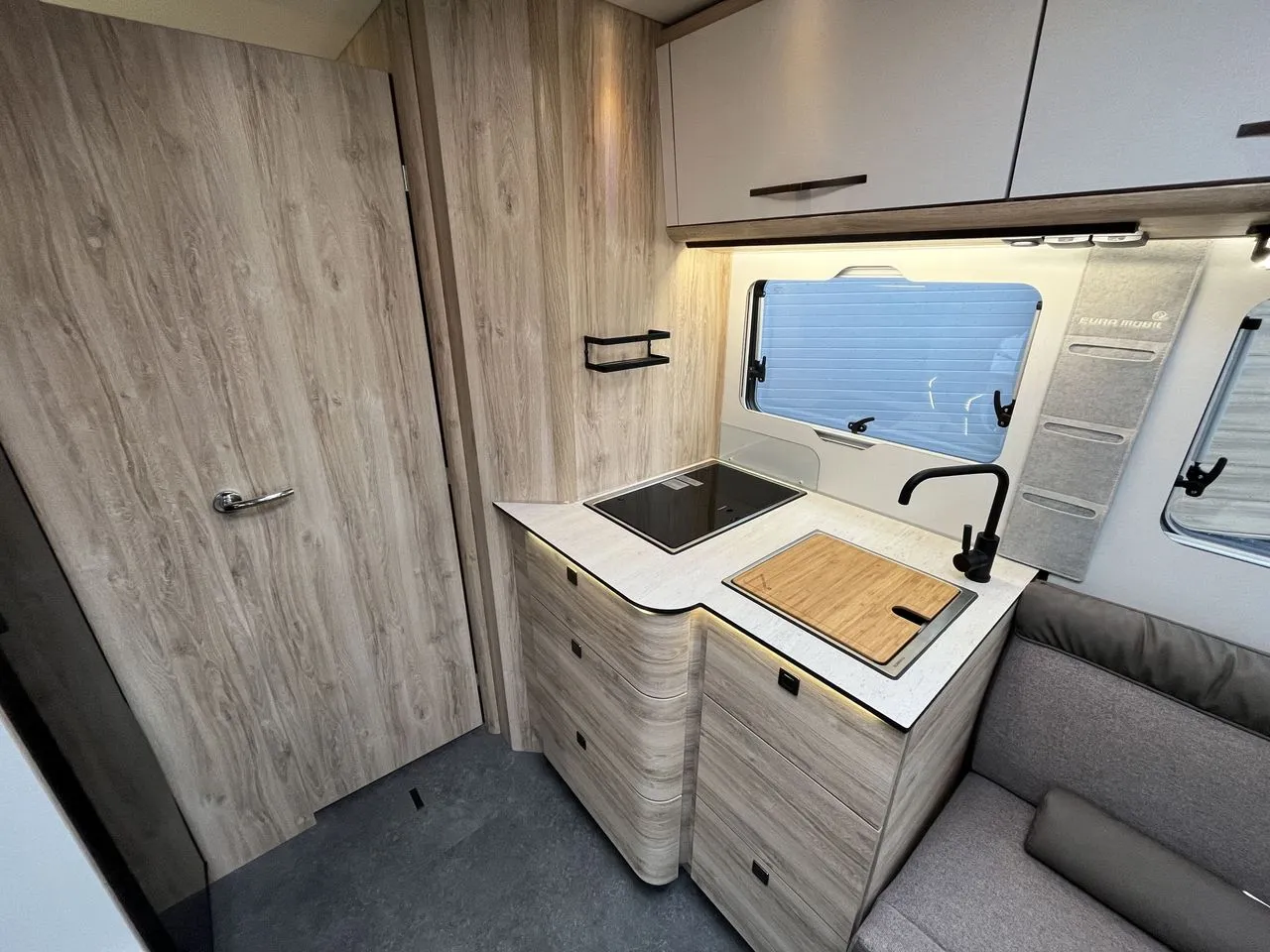 Camping-car - Eura Mobil - Integra Line GT 726 QF Comfort - 2027