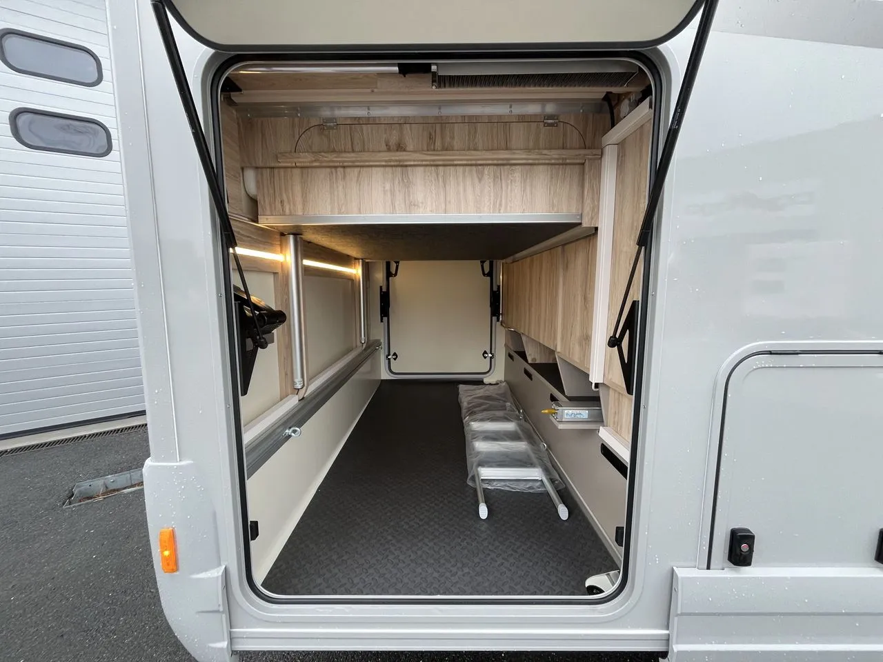 Camping-car - Eura Mobil - Integra Line GT 726 QF Comfort - 2027