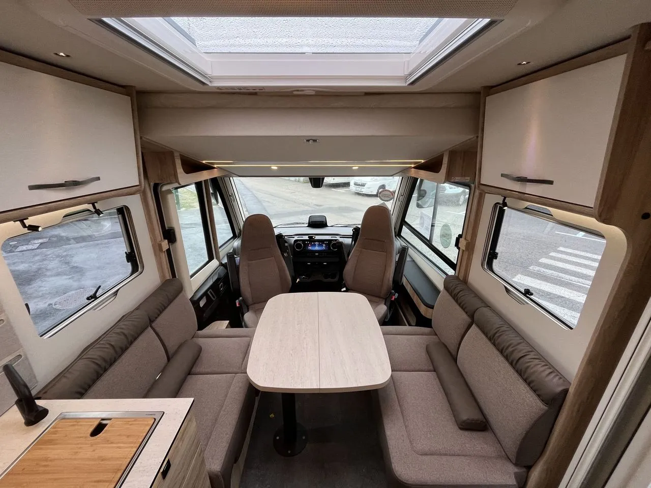 Camping-car - Eura Mobil - Integra Line GT 726 QF Comfort - 2027