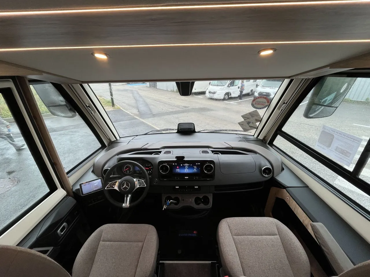 Camping-car - Eura Mobil - Integra Line GT 726 QF Comfort - 2027