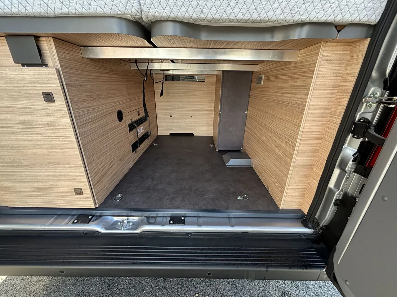 Fourgon aménagé - Malibu - Van Comfort 600 DB For-4 - 2027