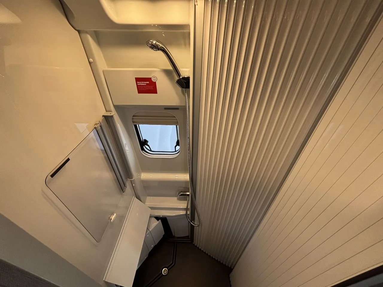 Fourgon aménagé - Malibu - Van Comfort 600 DB For-4 - 2027