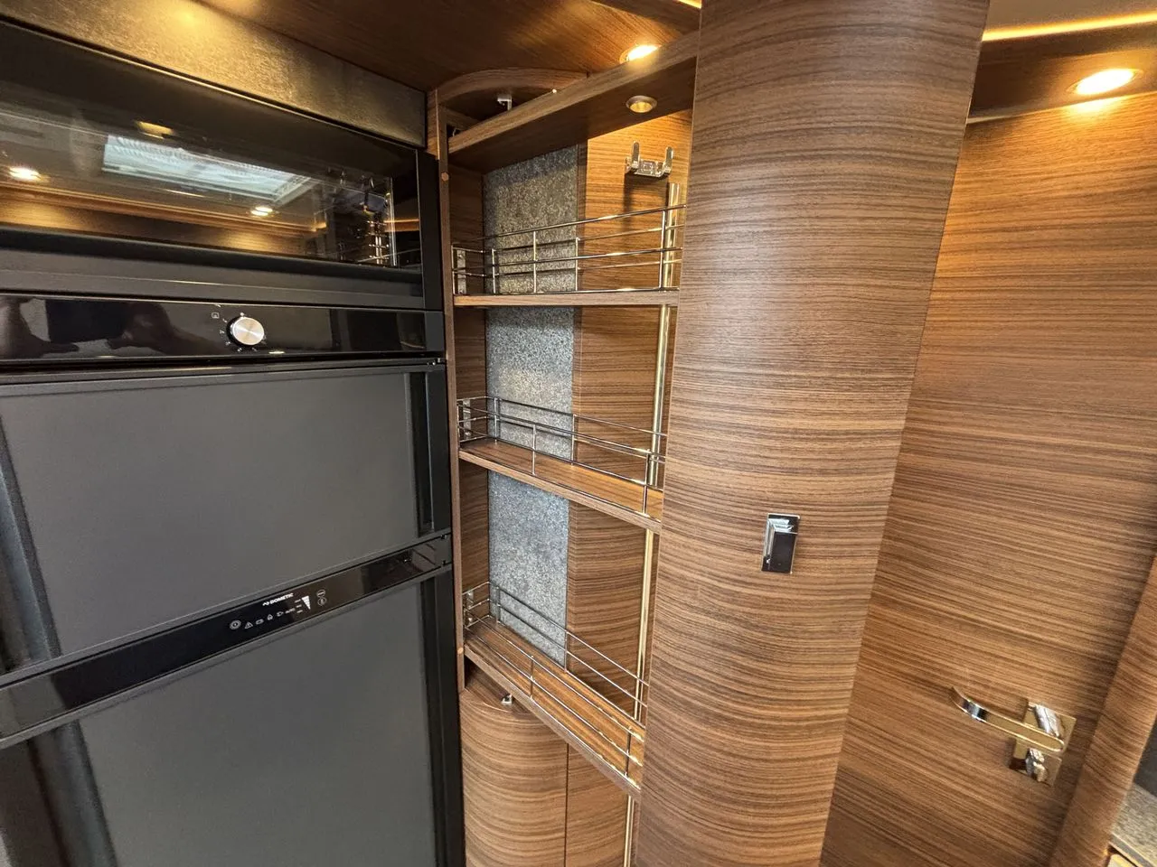 Camping-car - Carthago - Chic C-Line I 4.9LE-L Black Edition - 2027