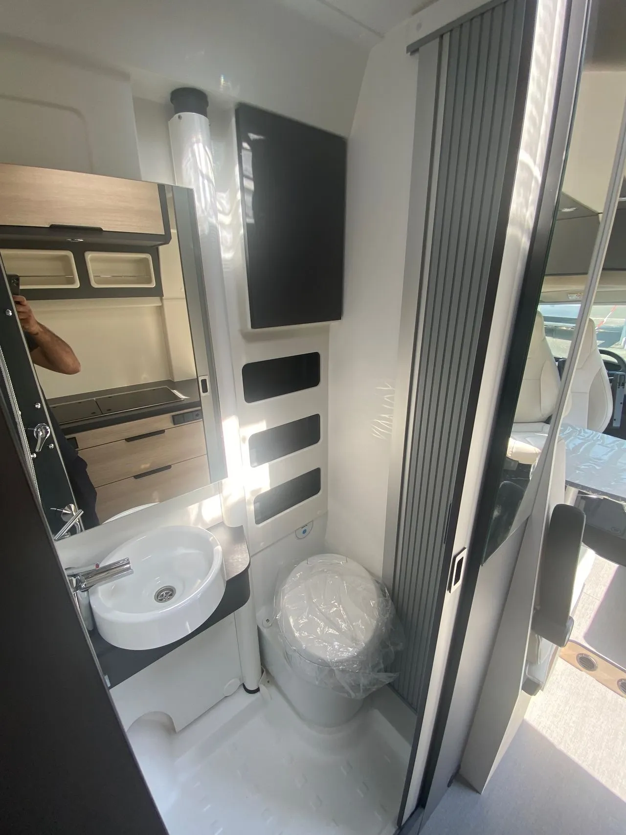 Fourgon aménagé - Dreamer - CAMPER FIVE - 2025