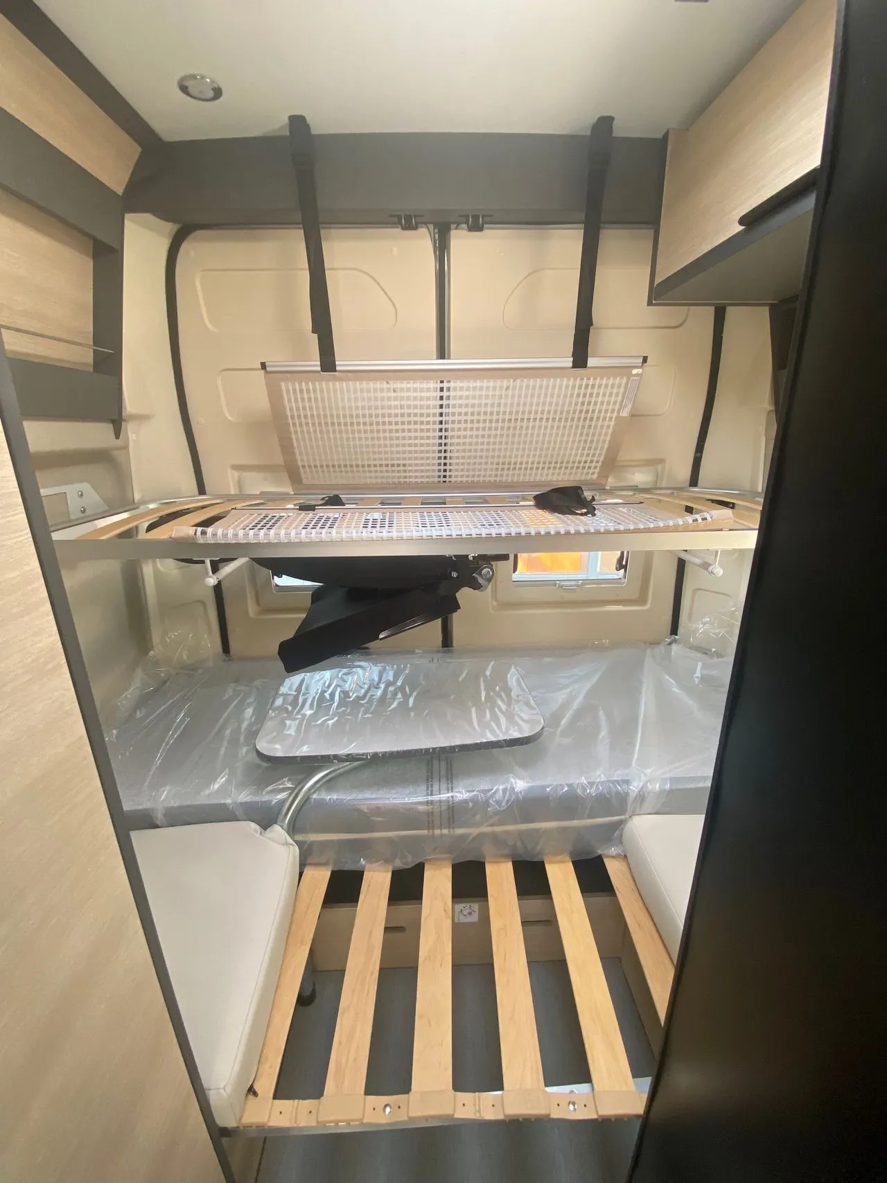 Fourgon aménagé - Dreamer - CAMPER FIVE - 2025