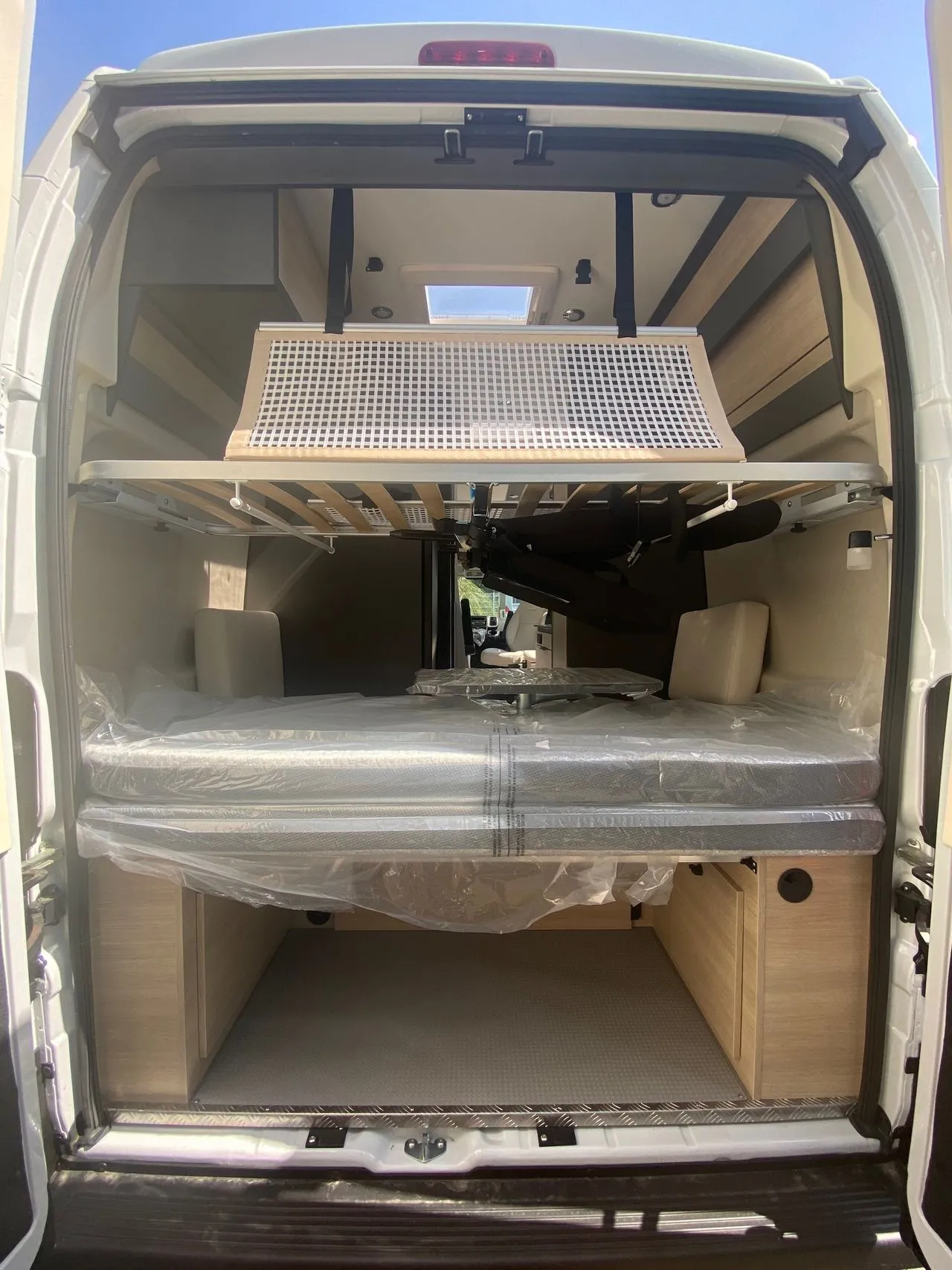 Fourgon aménagé - Dreamer - CAMPER FIVE - 2025