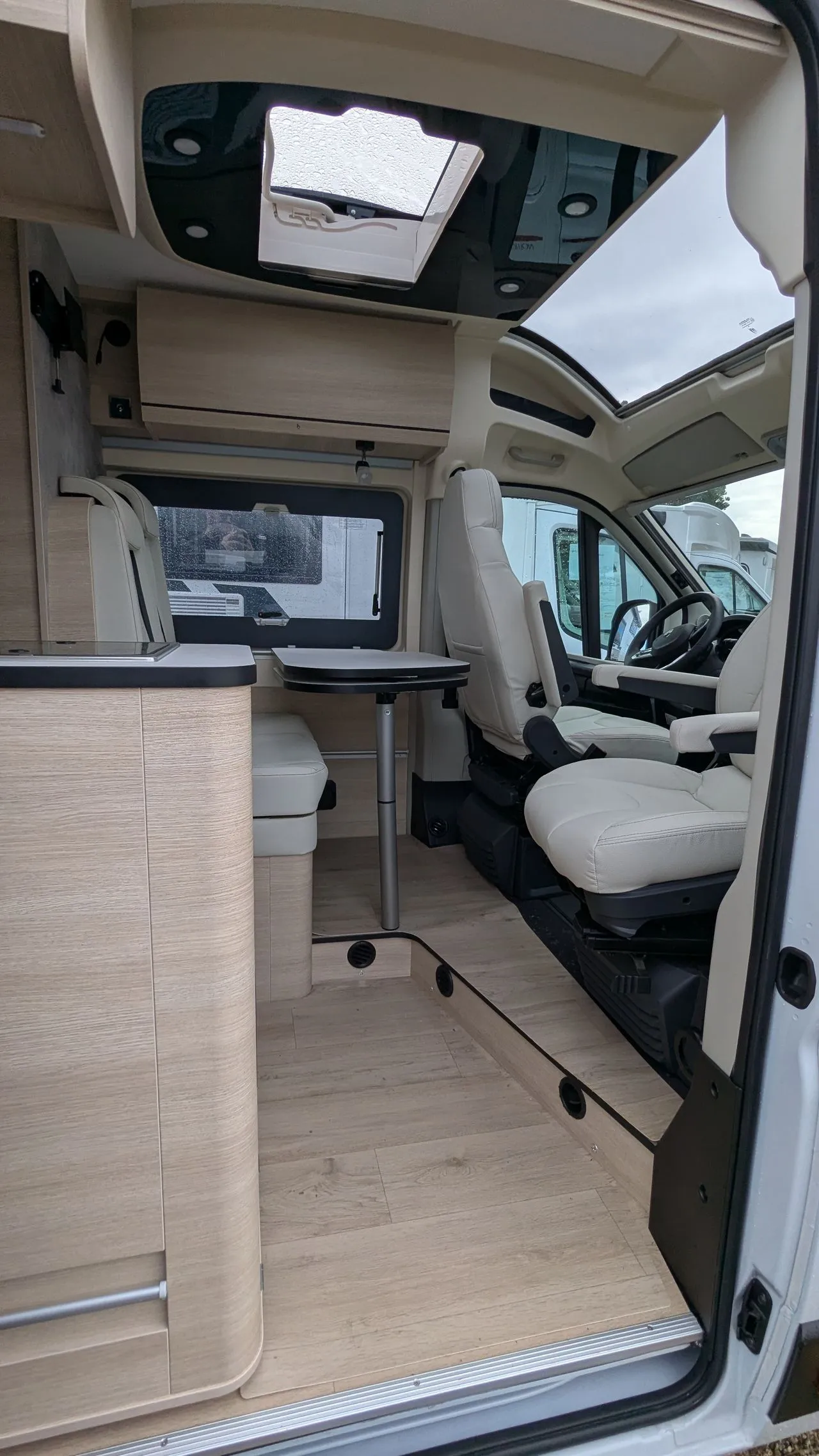 Fourgon aménagé - Rapido - V 68 - 2026