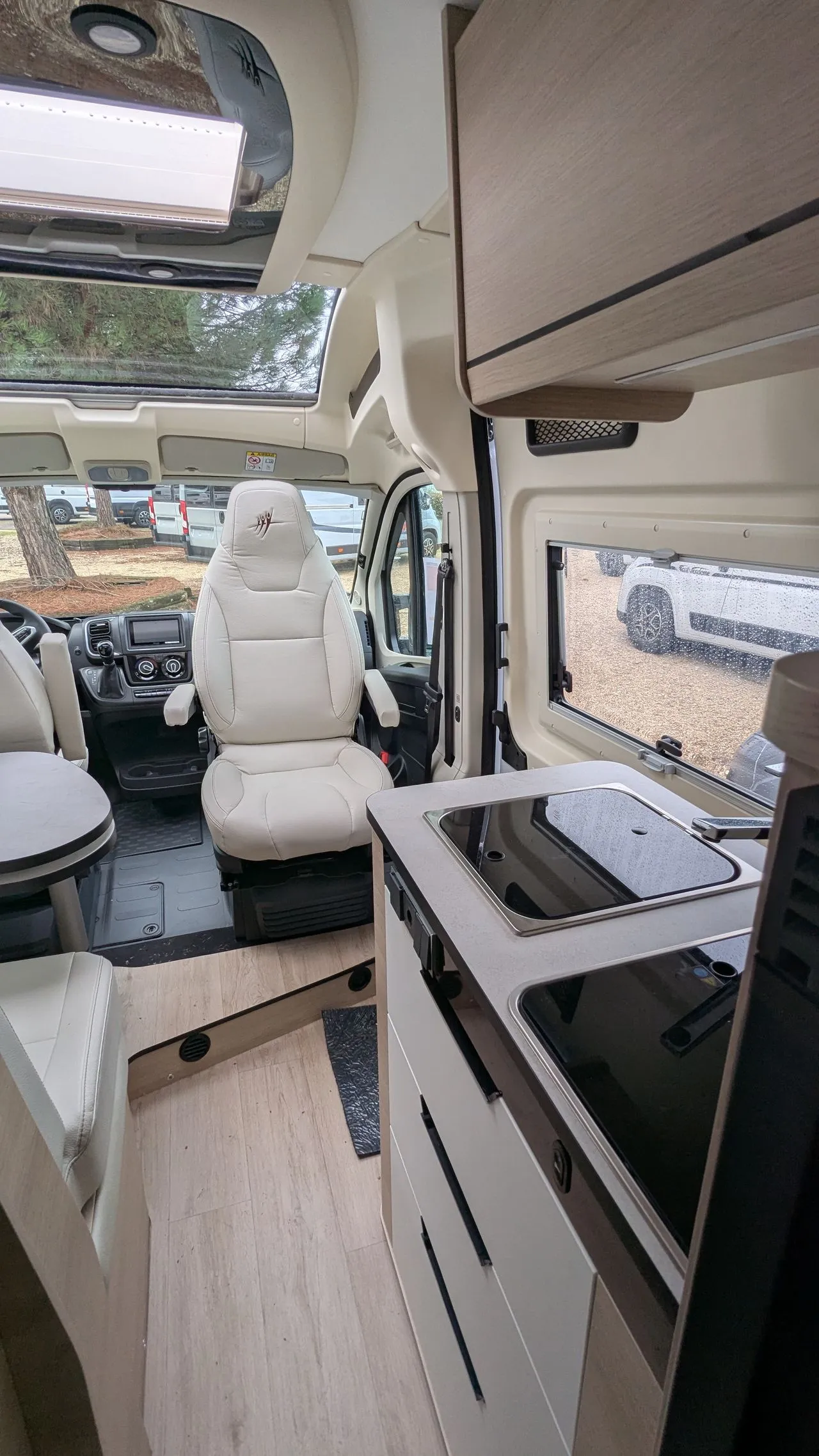 Fourgon aménagé - Rapido - V 68 - 2026