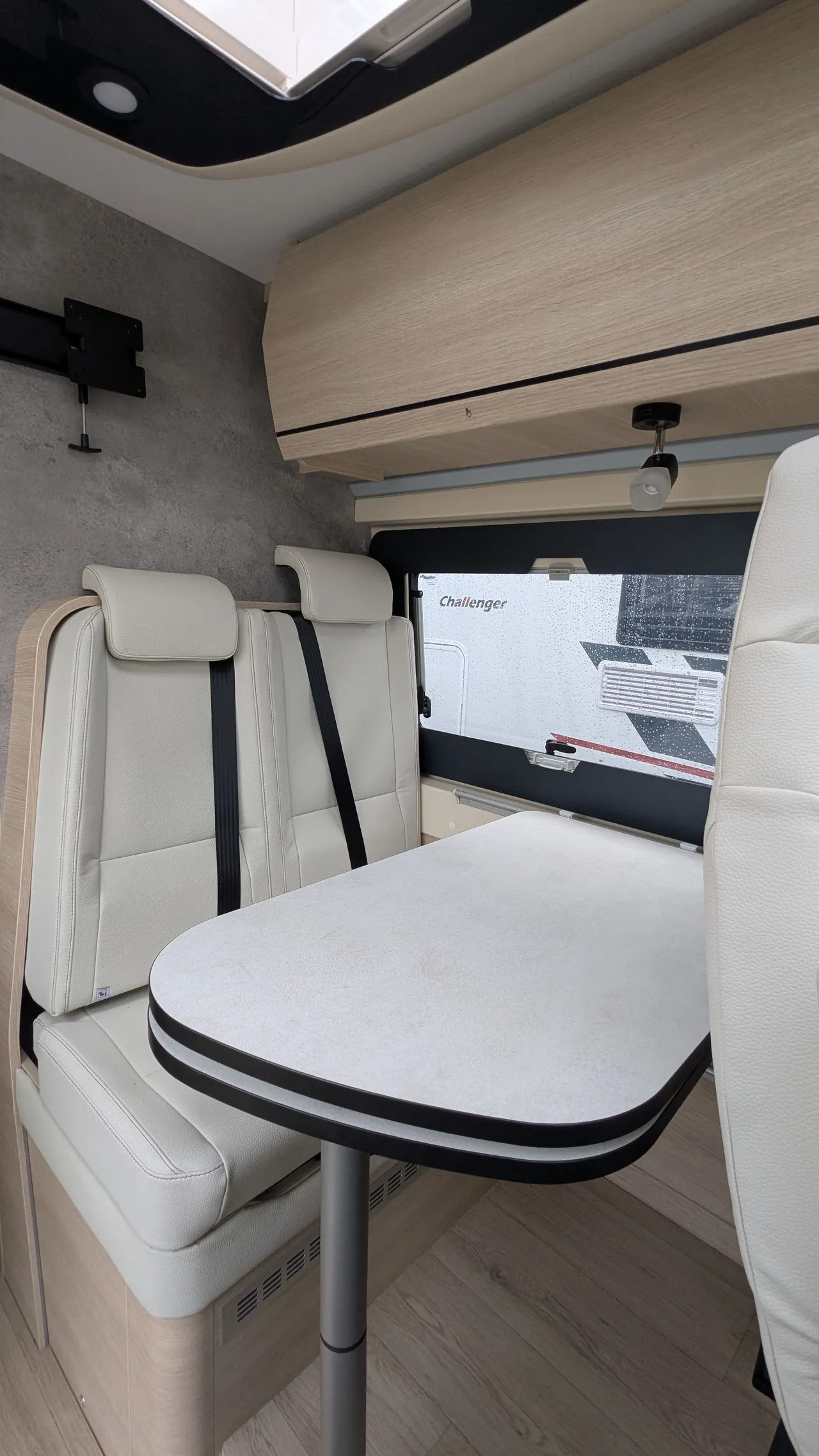 Fourgon aménagé - Rapido - V 68 - 2026