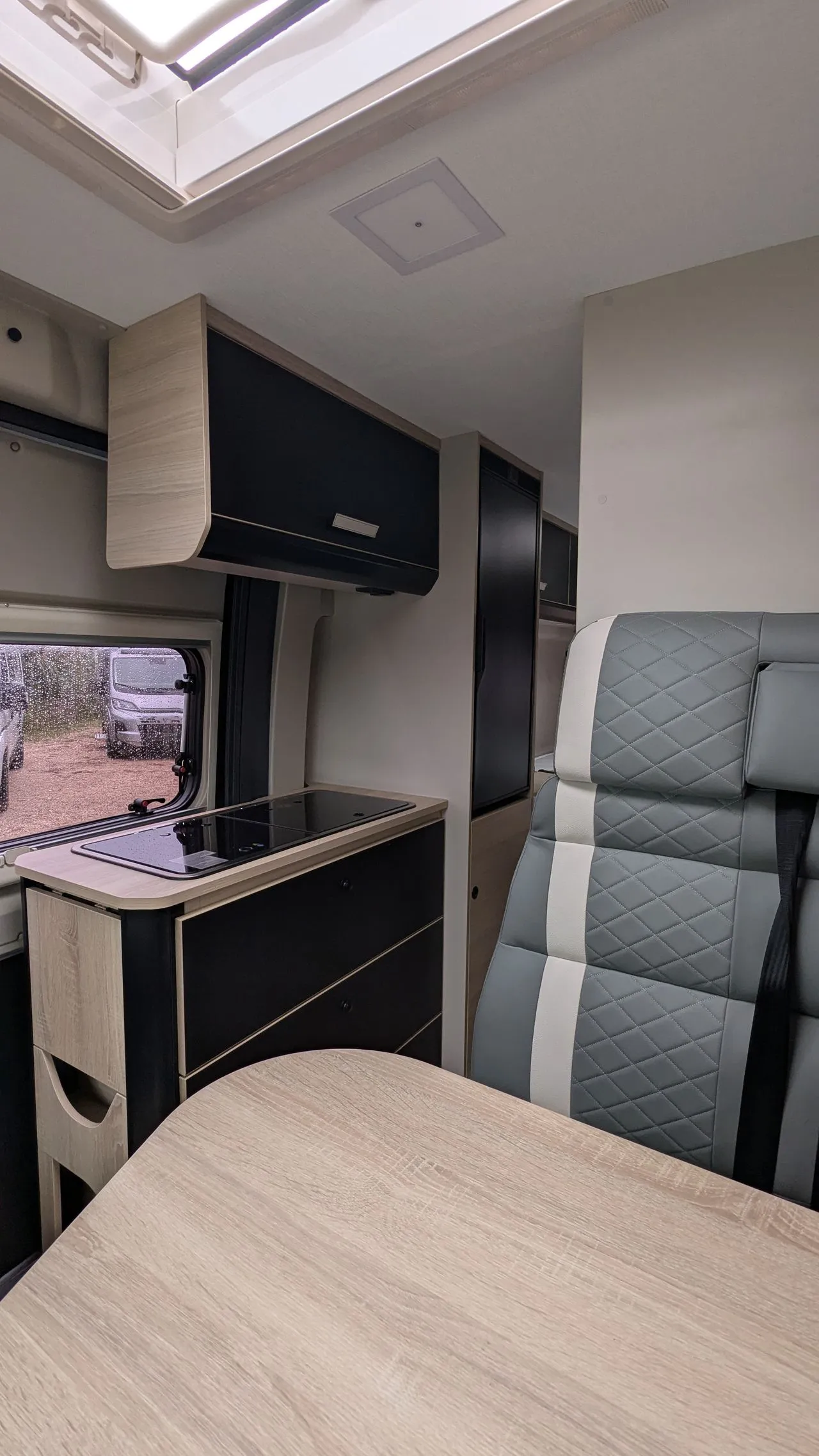 Fourgon aménagé - Challenger - V 217 SPORT EDITION - 2026