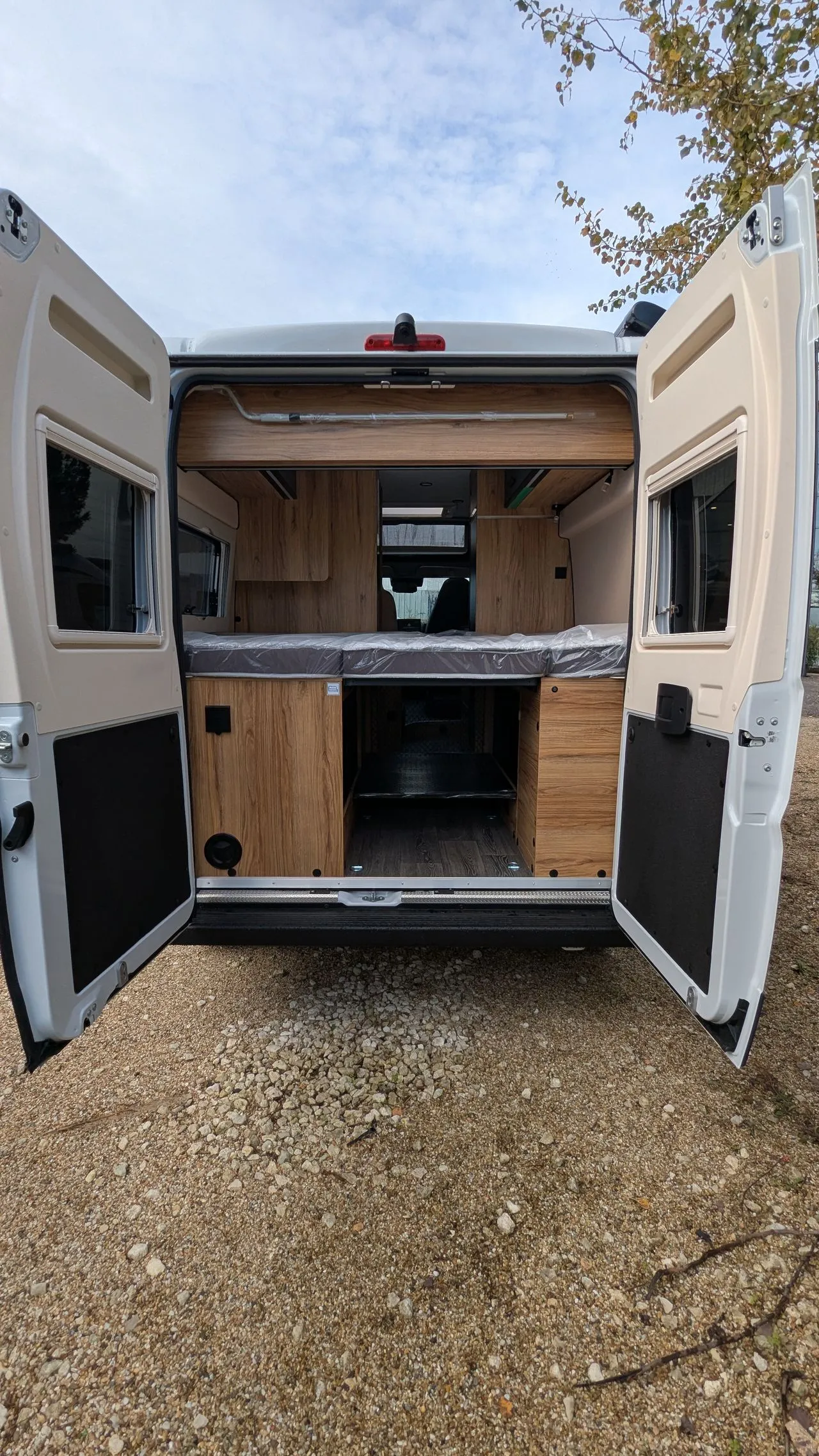 Fourgon aménagé - Font Vendôme - LEADERCAMP S - 2026