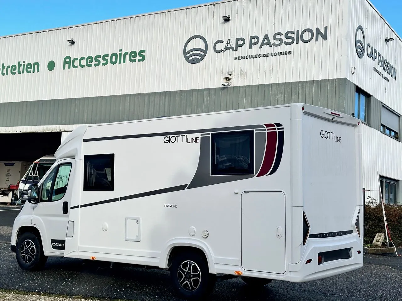 CX66 Compact Première 