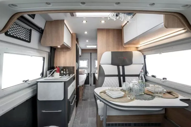 Fourgon aménagé - Giottiline - VAN 64 G - 2026