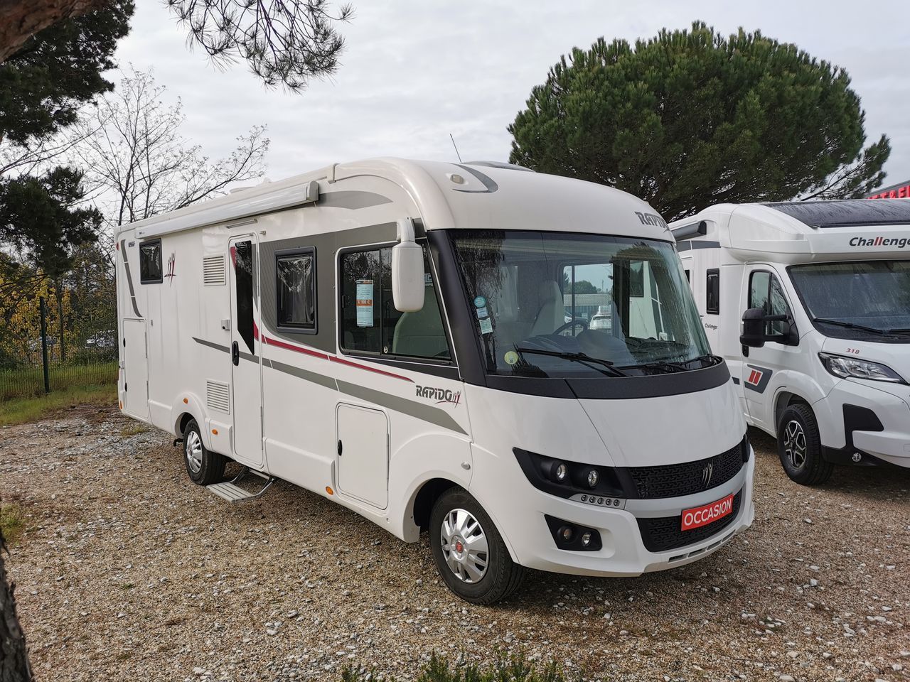 Camping-car RAPIDO 896 F